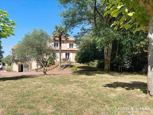 Maison 7 pièces 263 m² · à Meschers-sur-Gironde · 263 m² · 648 500 €