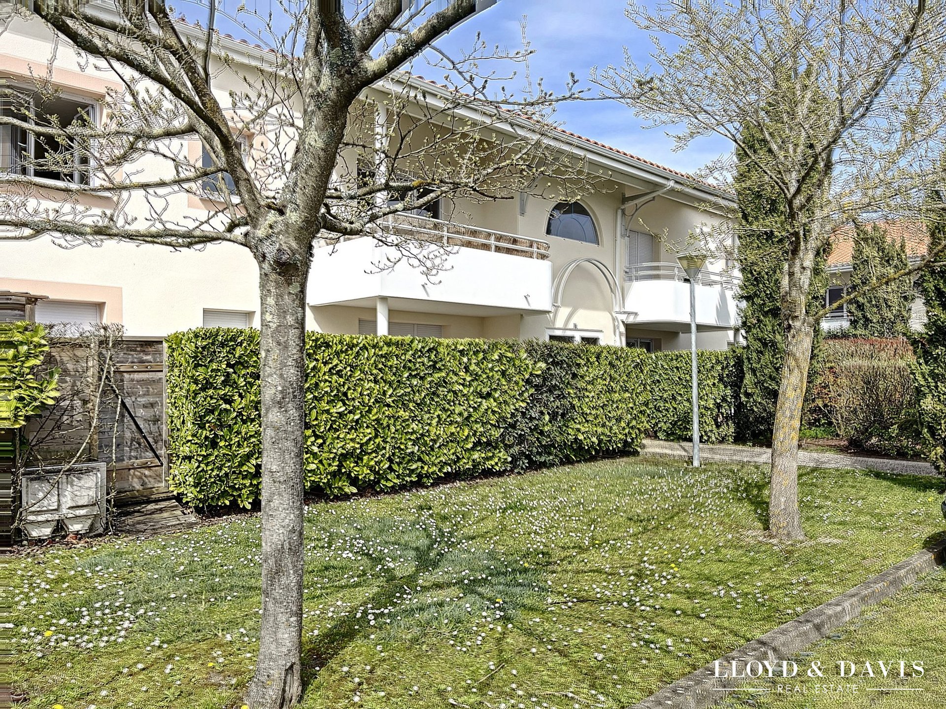 ROYAN CENTRE: 4-room flat, 87 m² with parking spaces