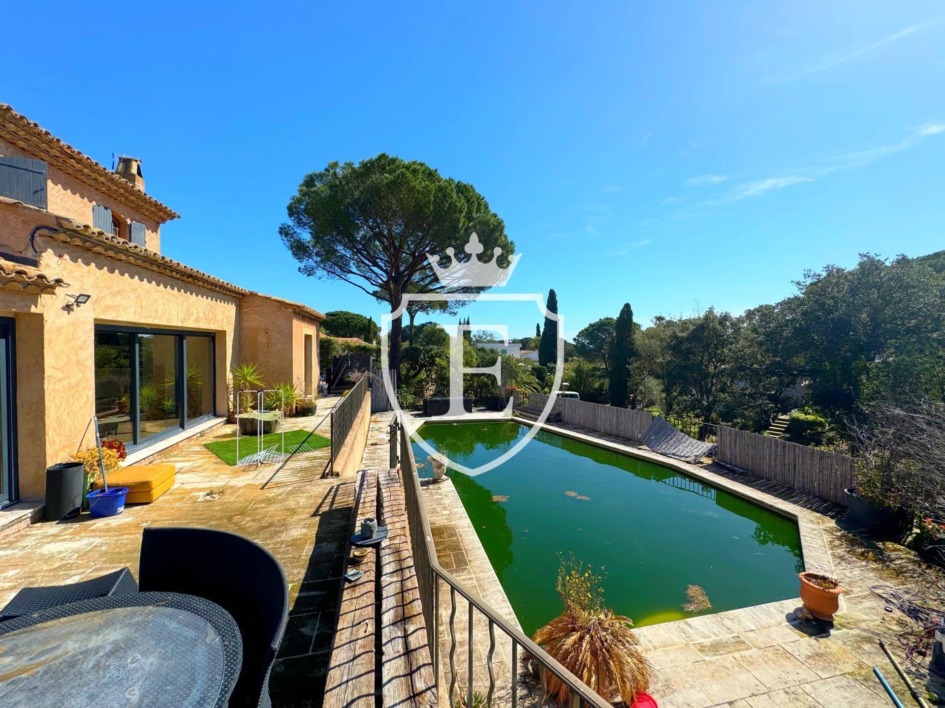 Maison à vendre, 275m², Grimaud