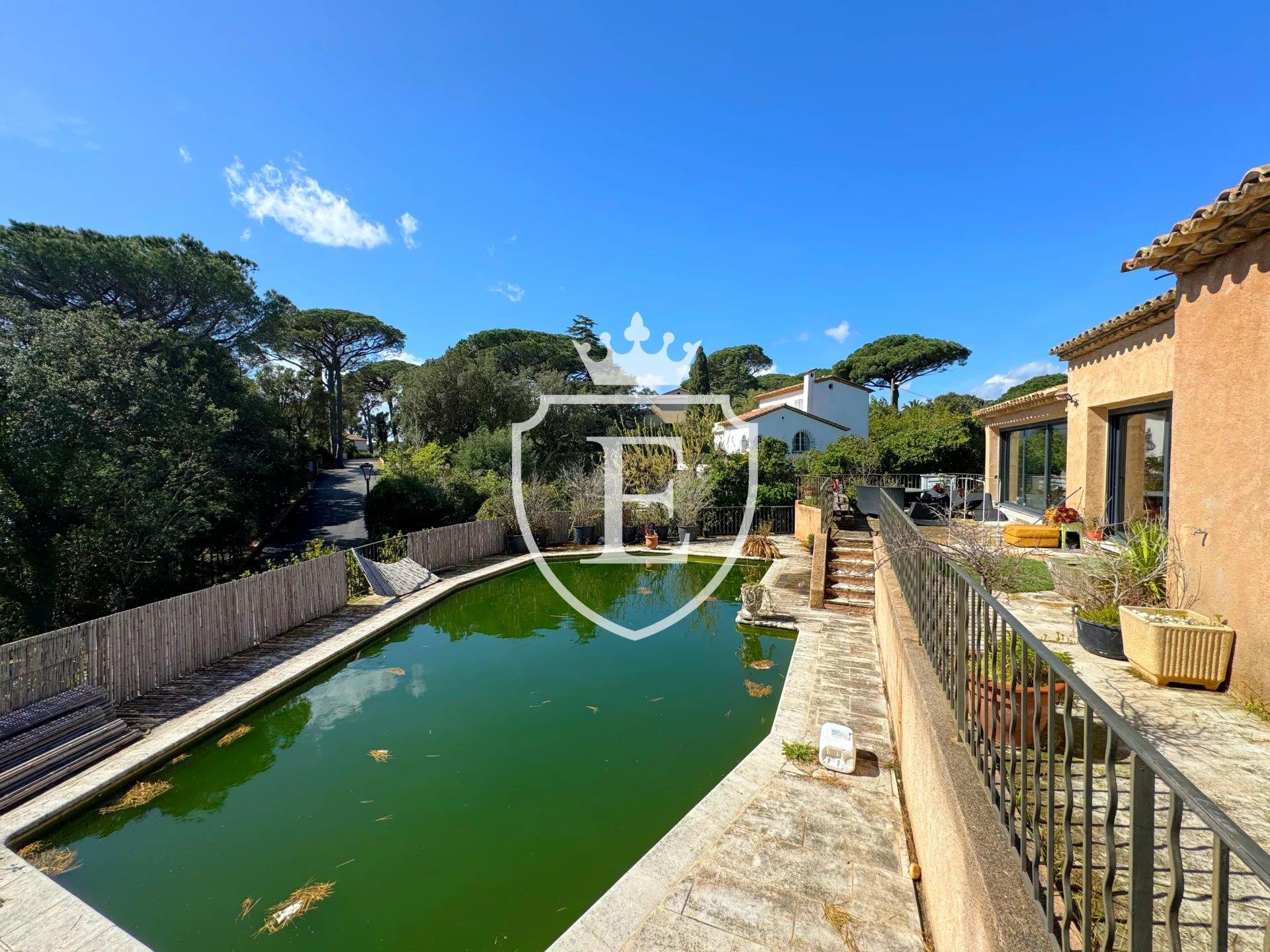 Maison à vendre, 275m², Grimaud