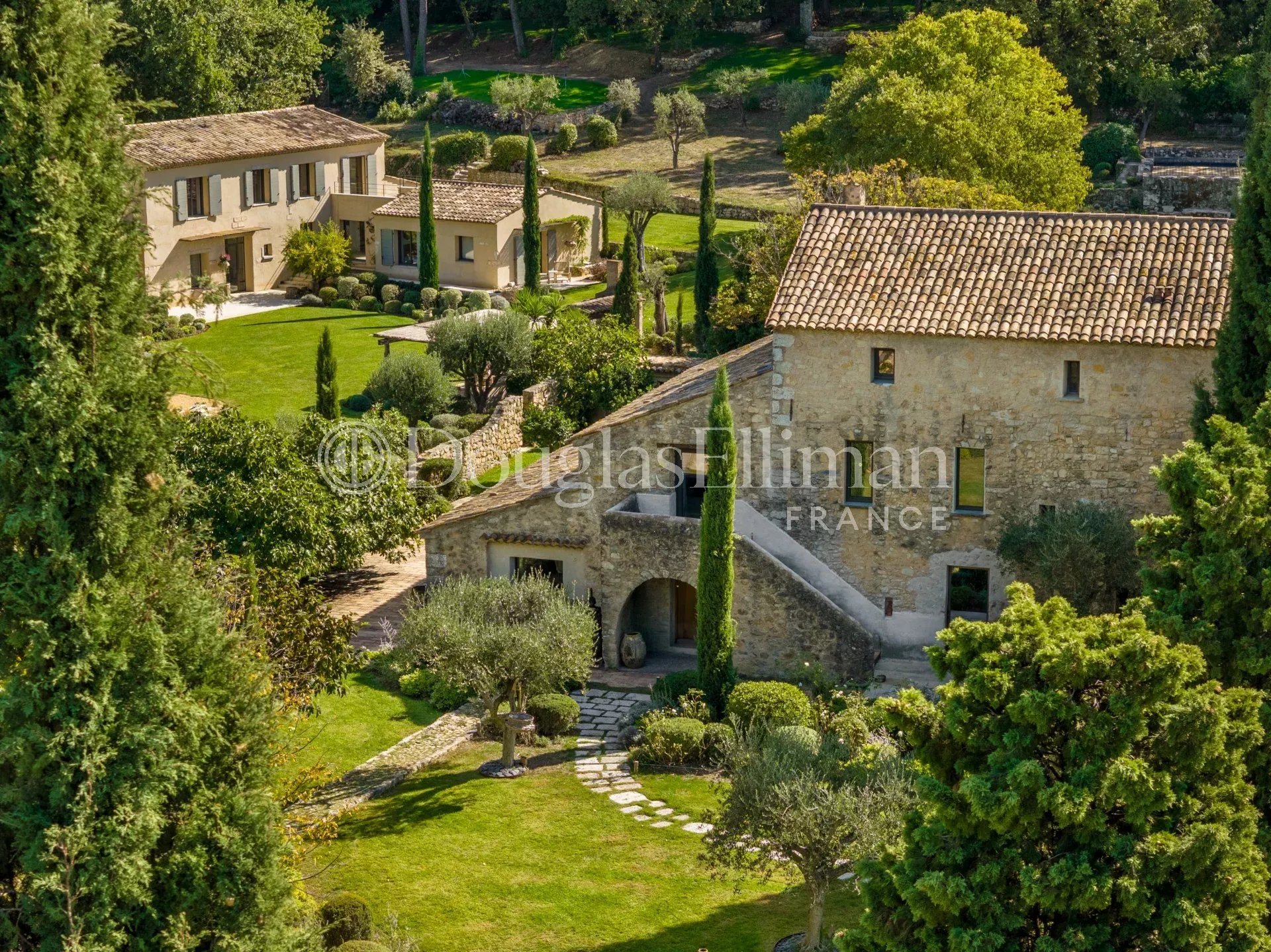 Maison à vendre, 1450m², Grasse
