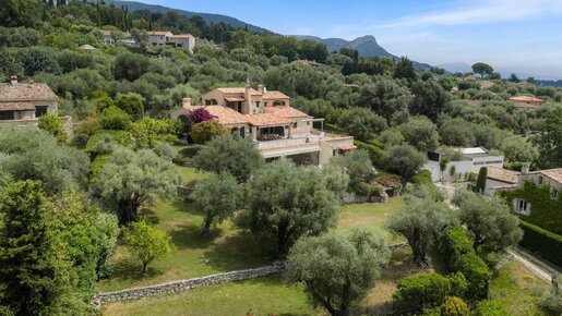 Maison 10 pièces 230 m² · à Tourrettes-sur-Loup · 230 m² · 1 720 000 €