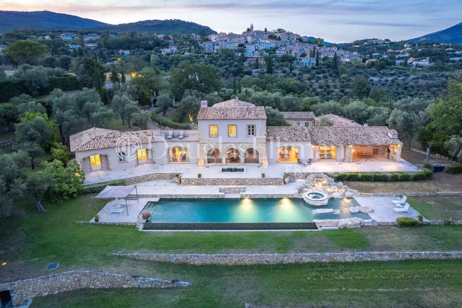 Maison à vendre, 700m², Châteauneuf-Grasse
