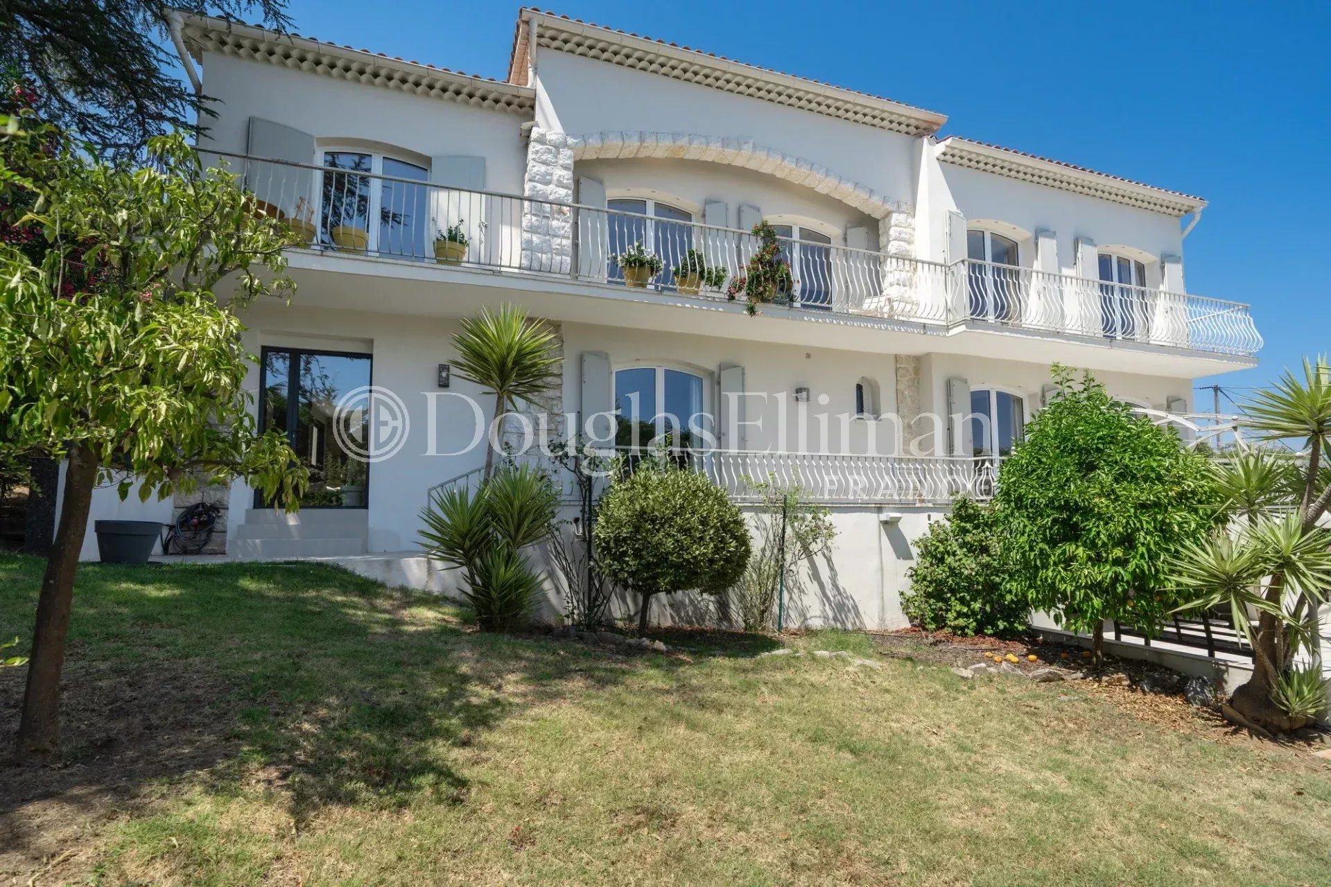 Maison à vendre, 258m², La Roquette-sur-Siagne