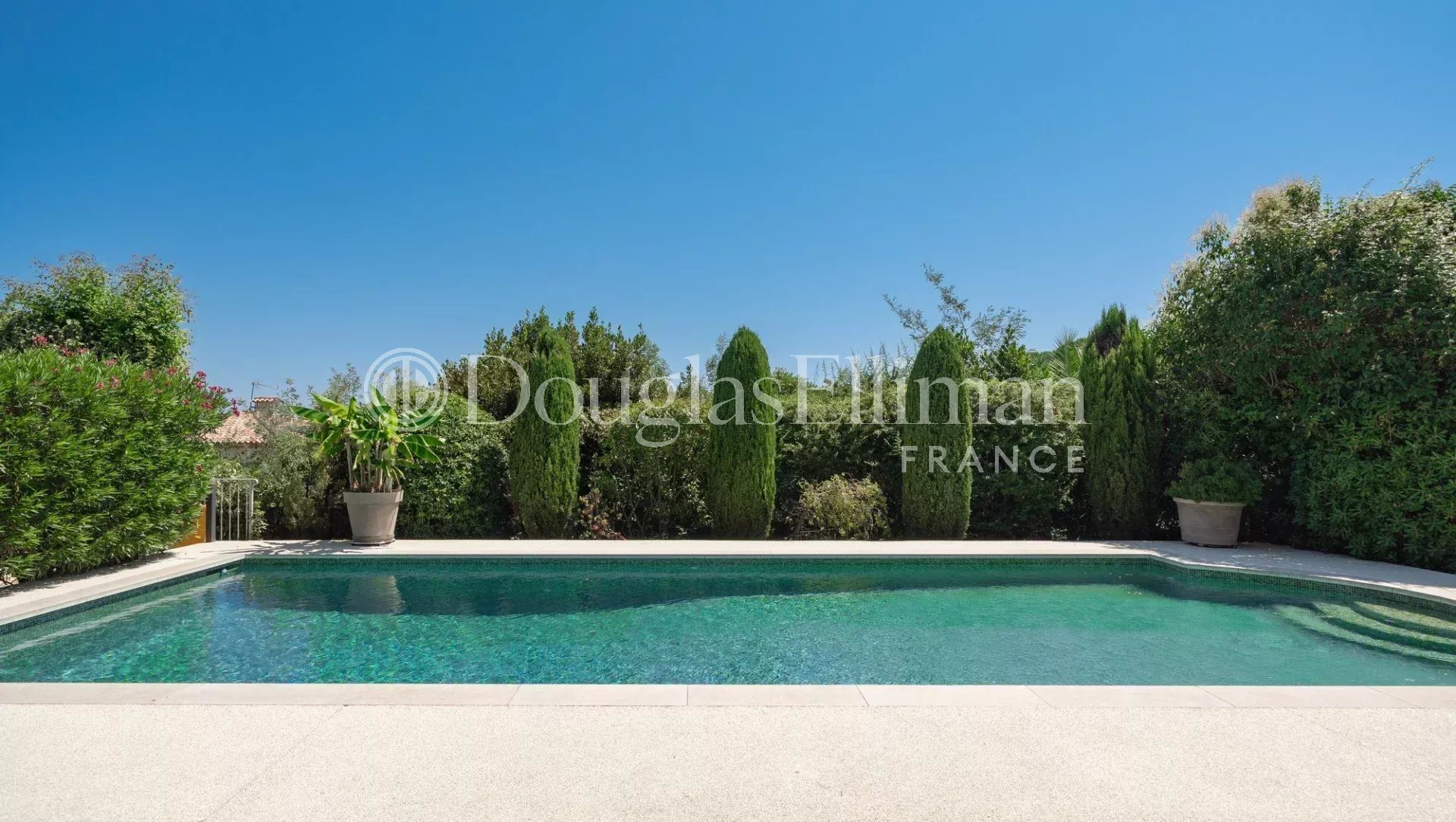 Maison à vendre, 258m², La Roquette-sur-Siagne