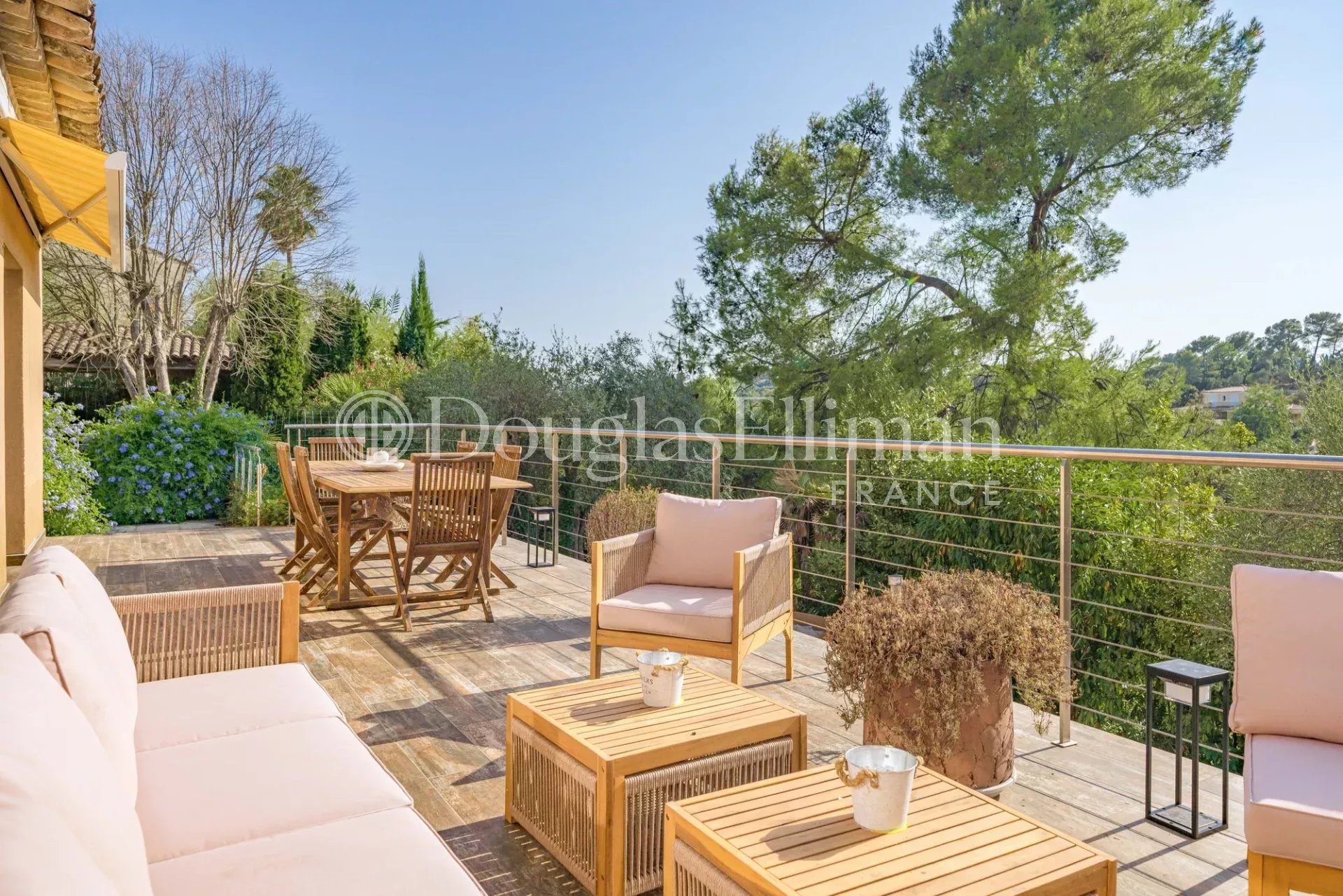 Maison à vendre, 430m², Roquefort-les-Pins