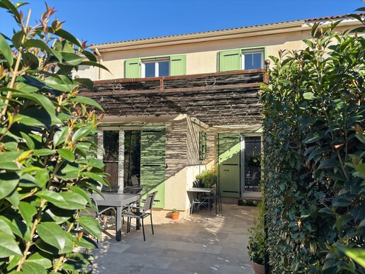 Maison 4 pièces 100 m² · à Saint-Rémy-de-Provence · 100 m² · 379 000 €