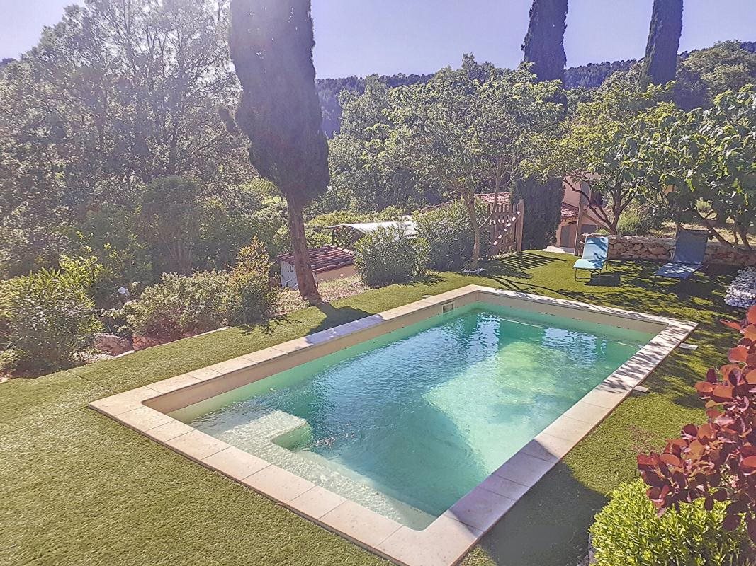 Maison à vendre, 144m², La Roquebrussanne