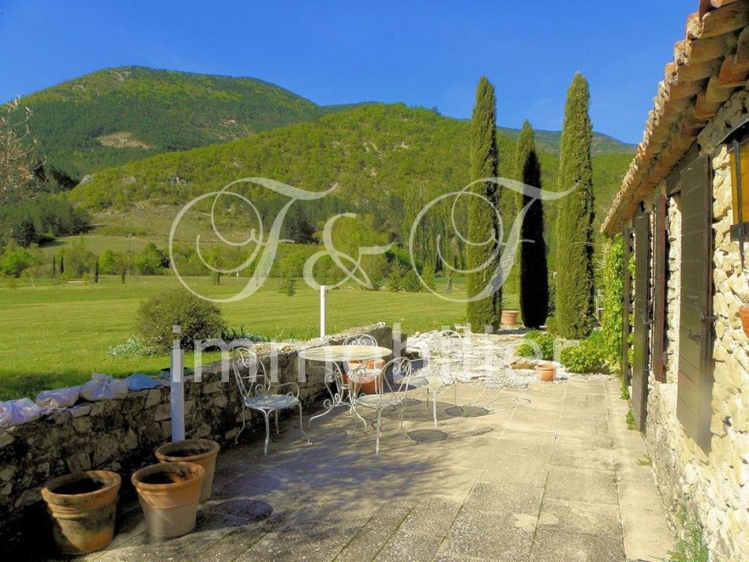 Maison à vendre, 300m², Montbrun-les-Bains