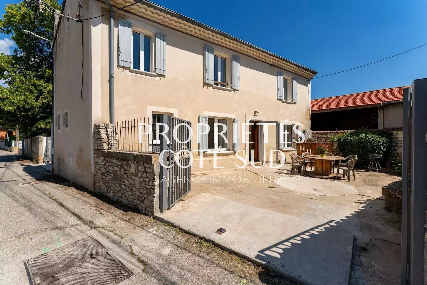 Maison à louer, 93m², Saint-Geniès-de-Comolas