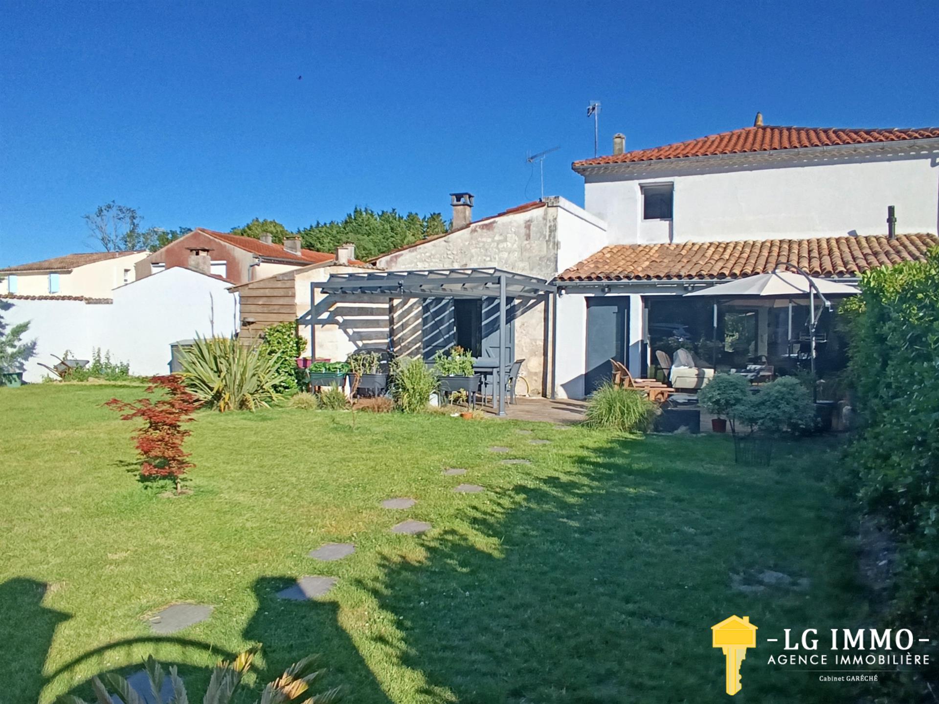 Maison à vendre, 153m², Chenac-Saint-Seurin-d'Uzet