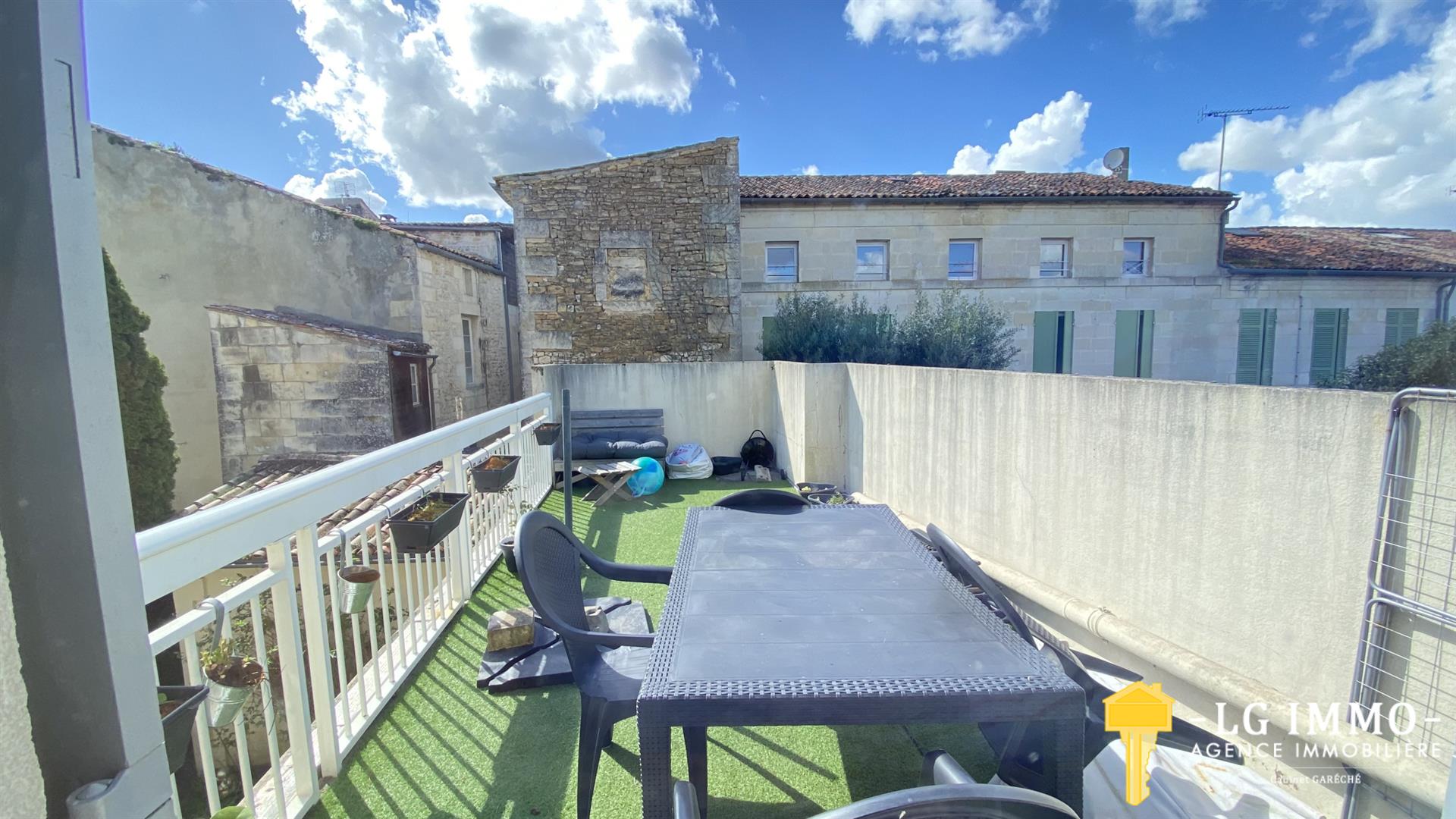 Maison à vendre, 222m², Gémozac