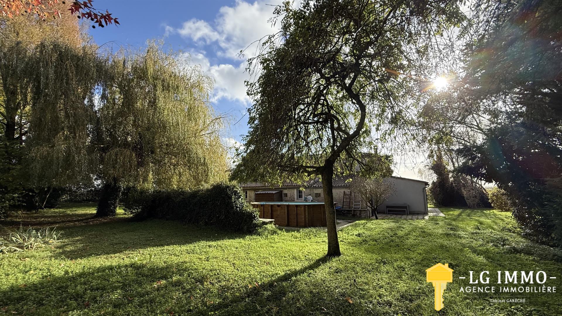 Maison à vendre, 200m², Mortagne-sur-Gironde