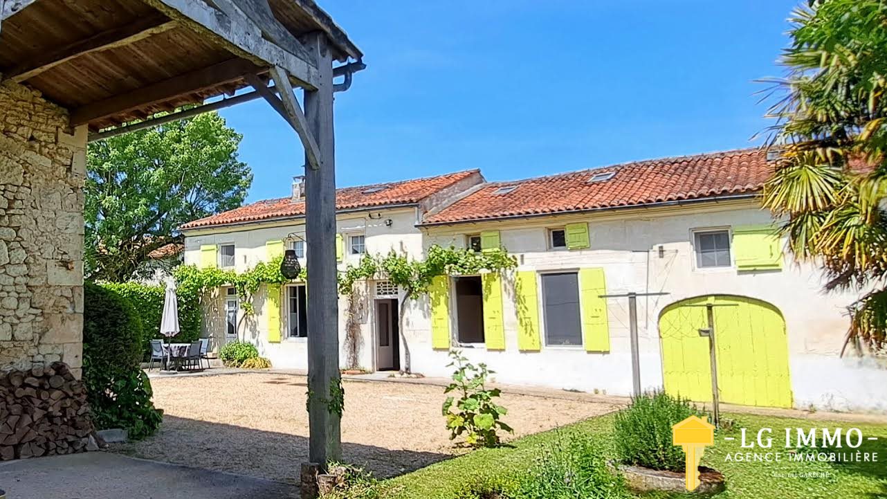 Maison à vendre, 228m², Pons
