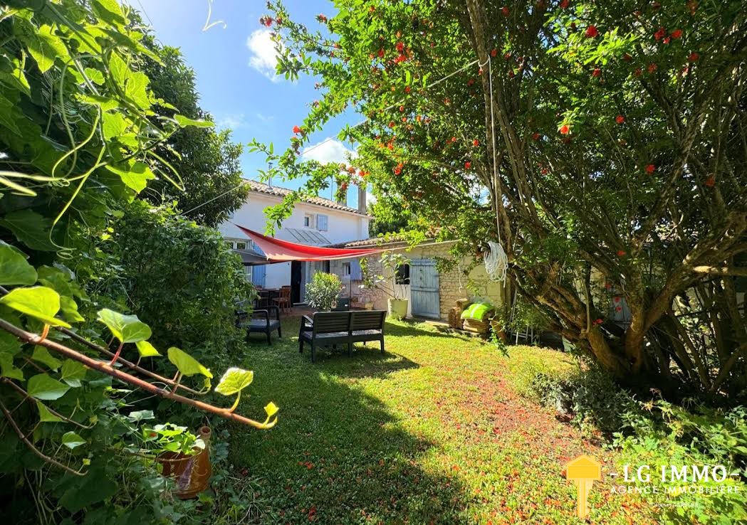 Maison à vendre, 110m², Saint-Dizant-du-Gua