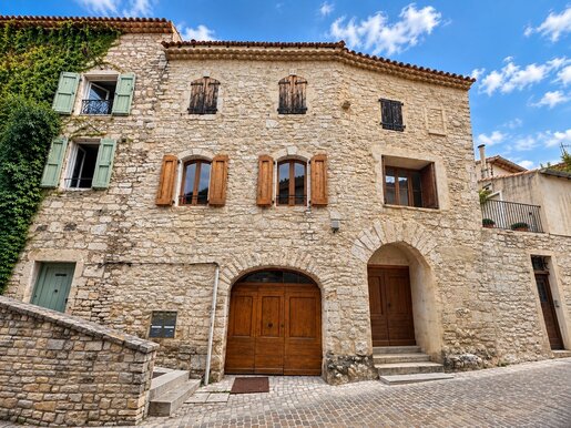 Maison 180 m² · à Vézénobres · 180 m² · 235 000 €