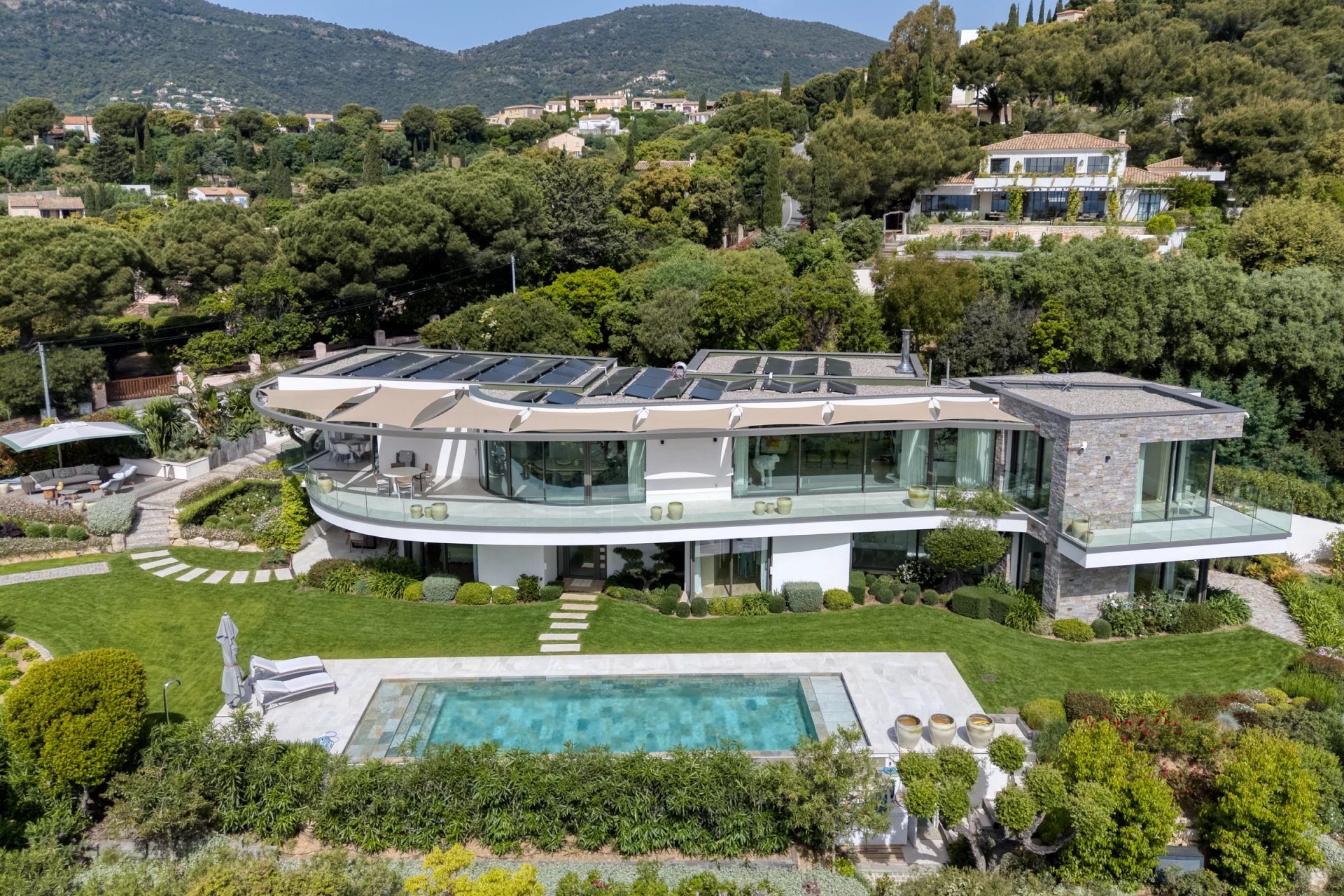Maison à vendre, 412m², Cavalaire-sur-Mer