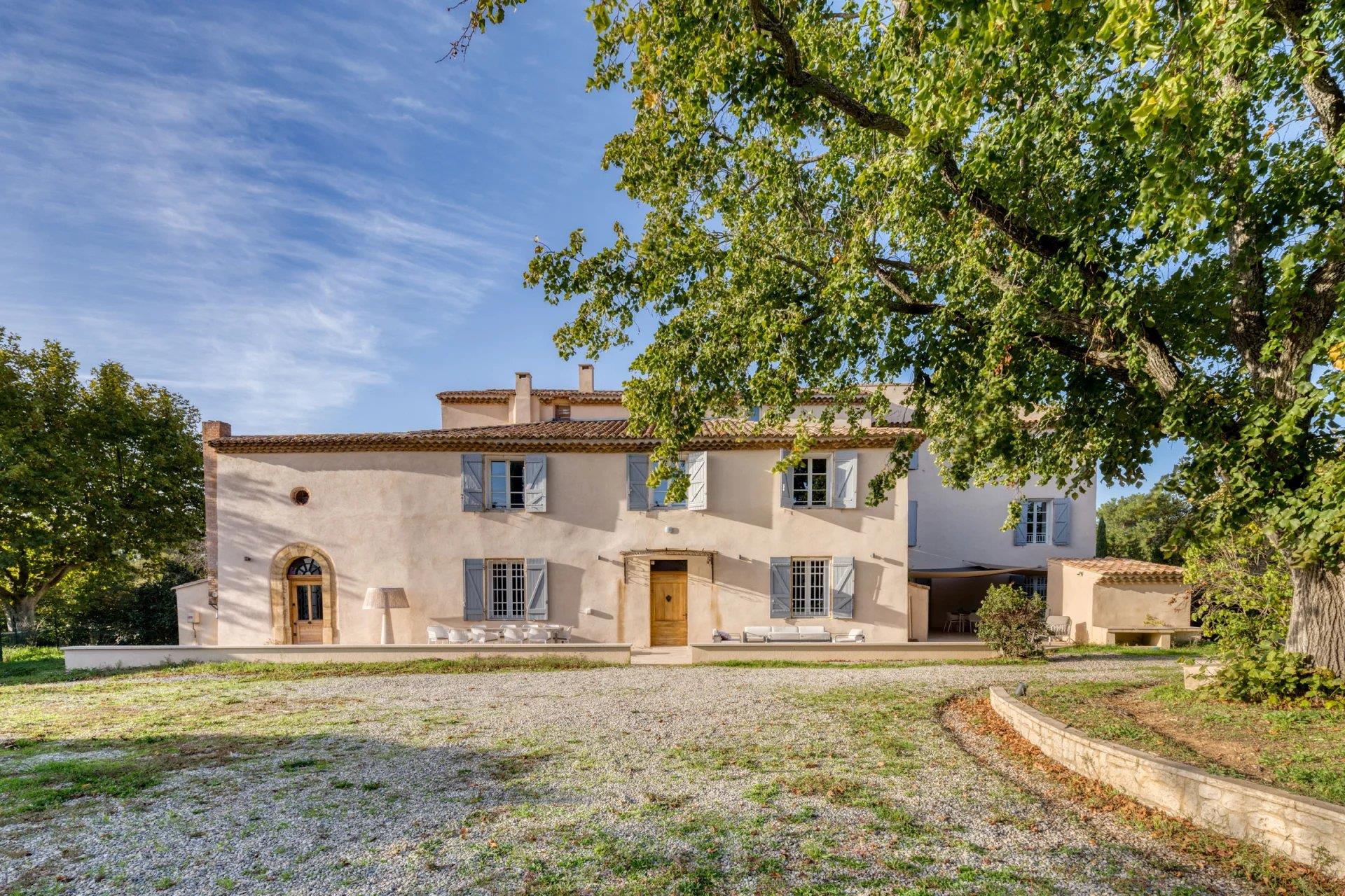 Maison à vendre, 670m², Aix-en-Provence