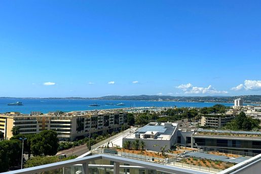 Appartement 4 pièces 140 m² · à Saint-Laurent-du-Var · 140 m² · 1 099 000 €
