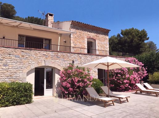Maison 5 pièces 250 m² · à Vallauris · 250 m² · 2 650 000 €