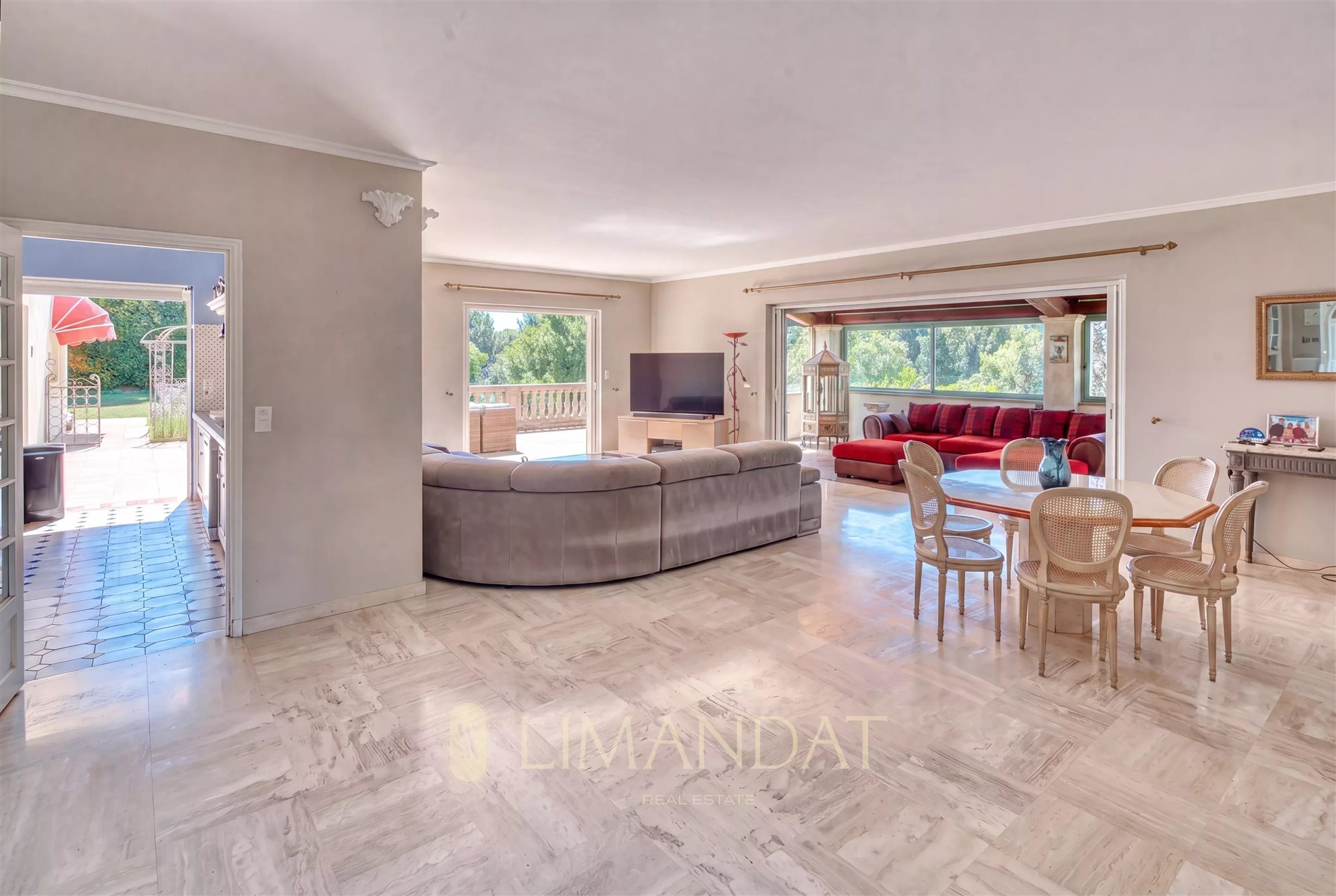 Maison à vendre, 369m², Mouans-Sartoux