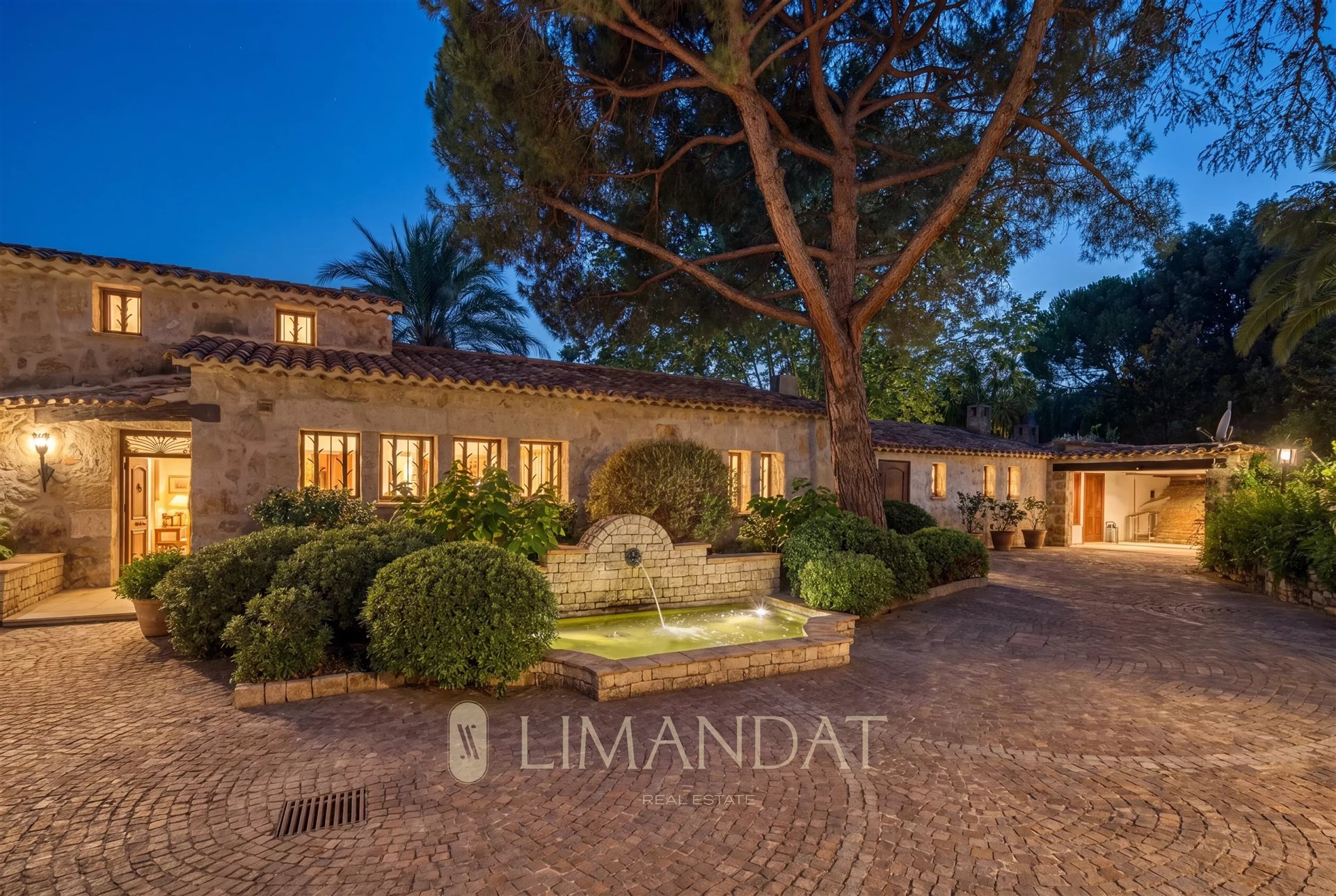 Maison à vendre, 460m², Saint-Paul-de-Vence