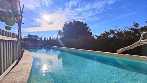 9 pièces 480 m² · à Beauvoisin · 480 m² · 1 664 000 €