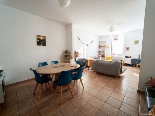 Appartement 4 pièces 88 m² · à Nîmes · 88 m² · 165 000 €