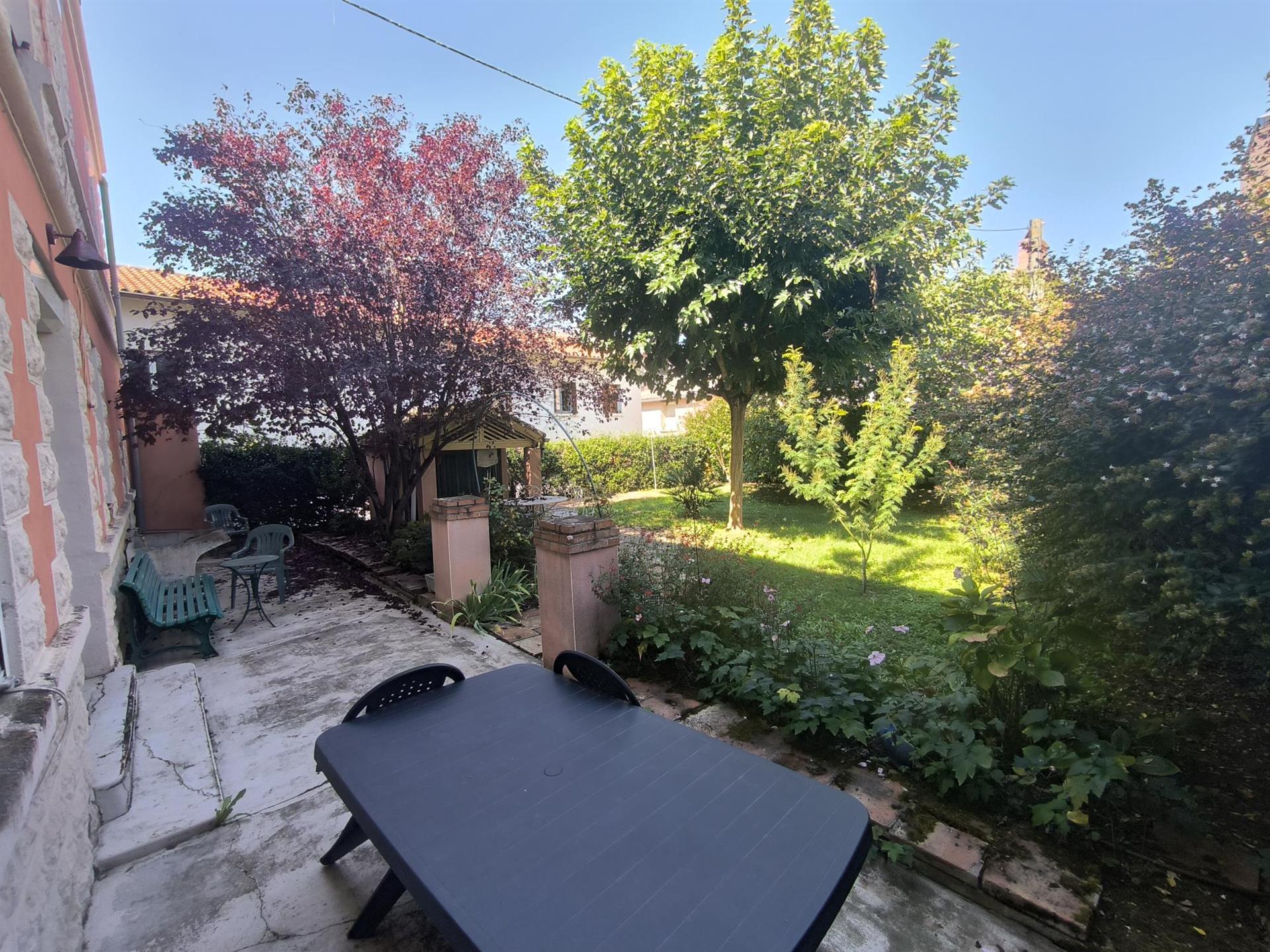 Maison à vendre, 218m², L'Isle-Jourdain