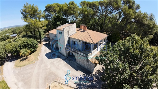 Maison 7 pièces 246 m² · à Sainte-Anastasie · 246 m² · 580 000 €
