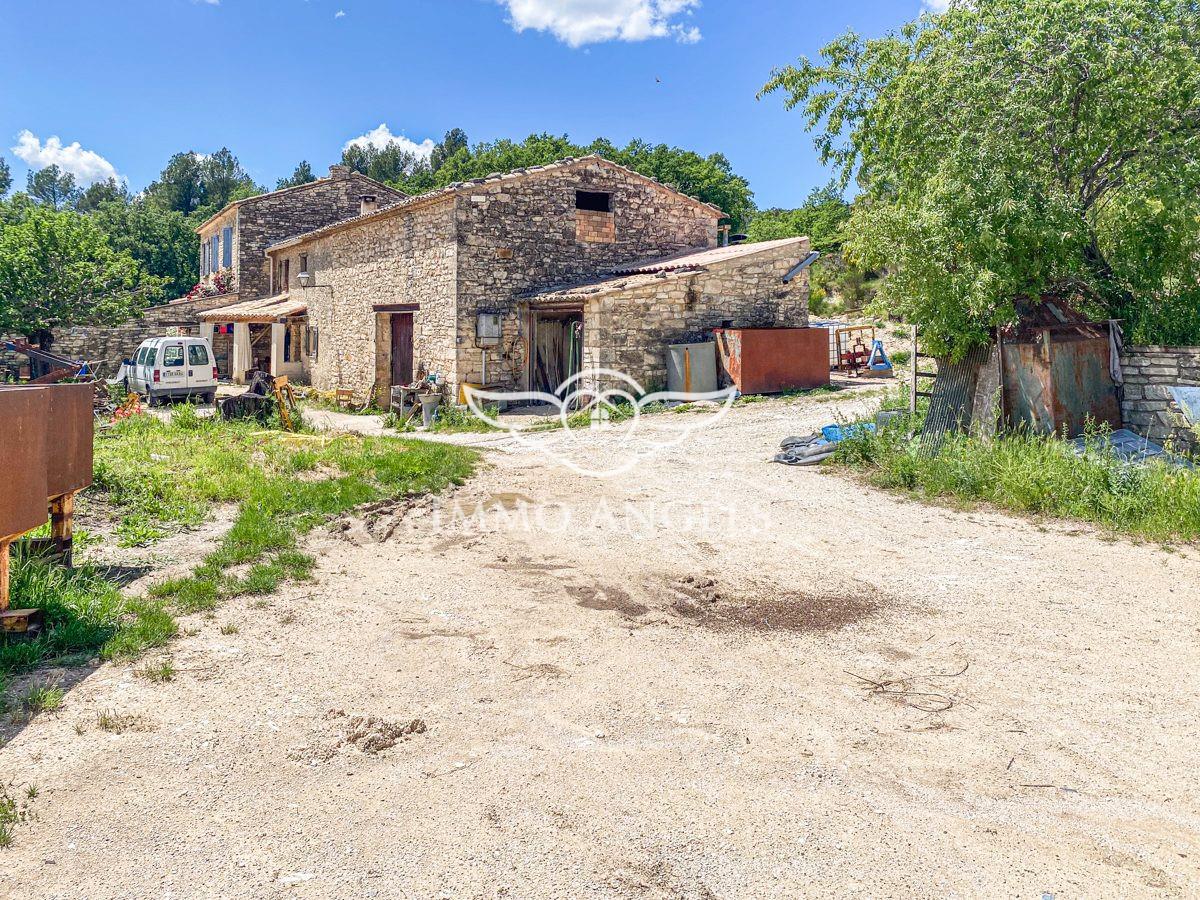 Maison à vendre, 320m², Murs