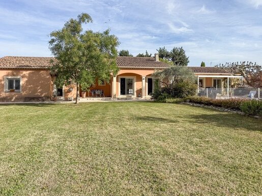 Maison 6 pièces 184 m² · à Cabannes · 184 m² · 618 000 €