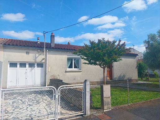 Maison 5 pièces 72 m² · à Châteaubernard · 72 m² · 96 300 €