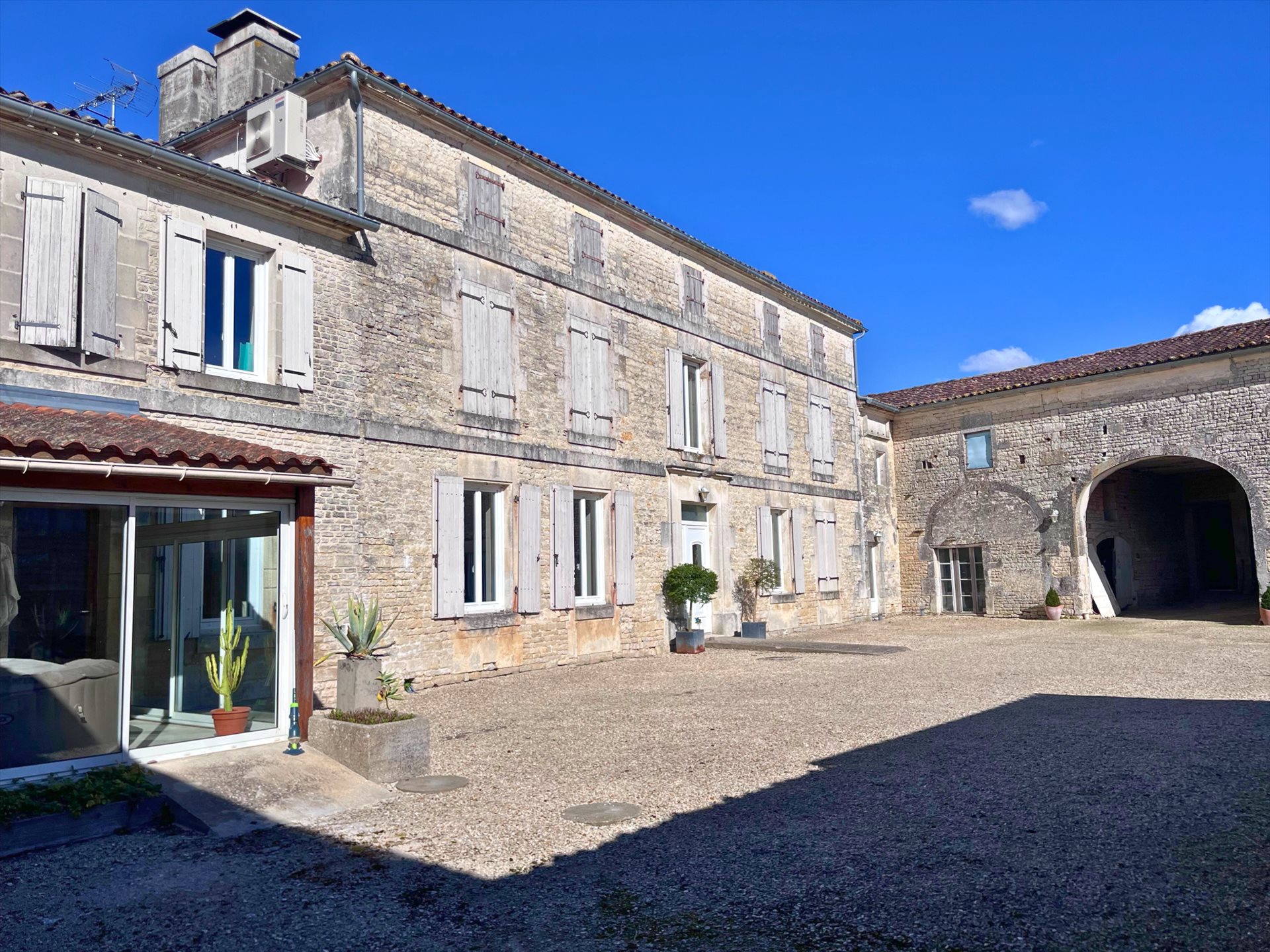 Maison à vendre, 238m², Courbillac