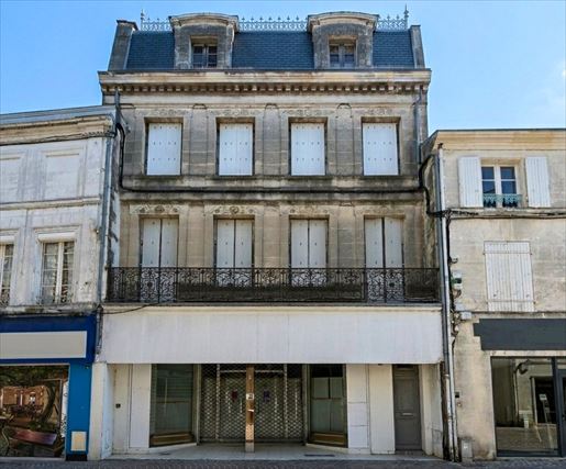 Immeuble 4 pièces 362 m² · à Cognac · 362 m² · 265 000 €