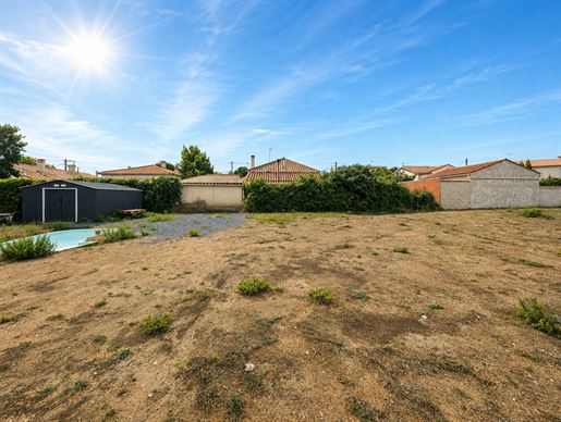 Terrain, terrain 528 m² — Lézignan-Corbières (Aude) · 77 000 €