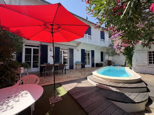 Maison 7 pièces 176 m² · à Nîmes · 176 m² · 457 000 €
