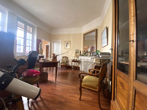 Appartement 8 pièces 197 m² · à Nîmes · 197 m² · 299 000 €