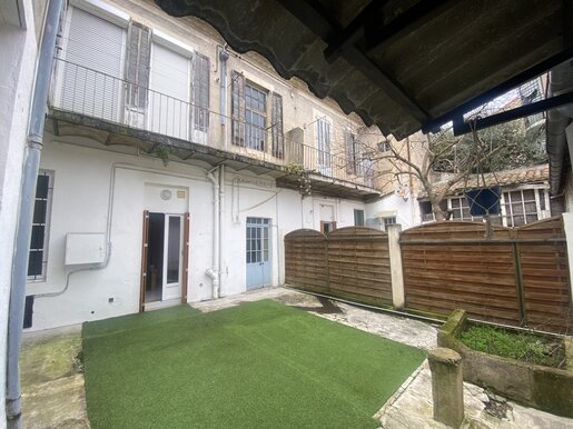Maison 335 m² · à Nîmes · 335 m² · 970 000 €