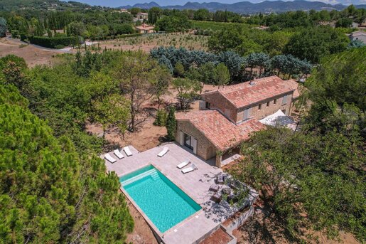 Maison 8 pièces 250 m² · à Vaison-la-Romaine · 250 m² · 1 490 000 €