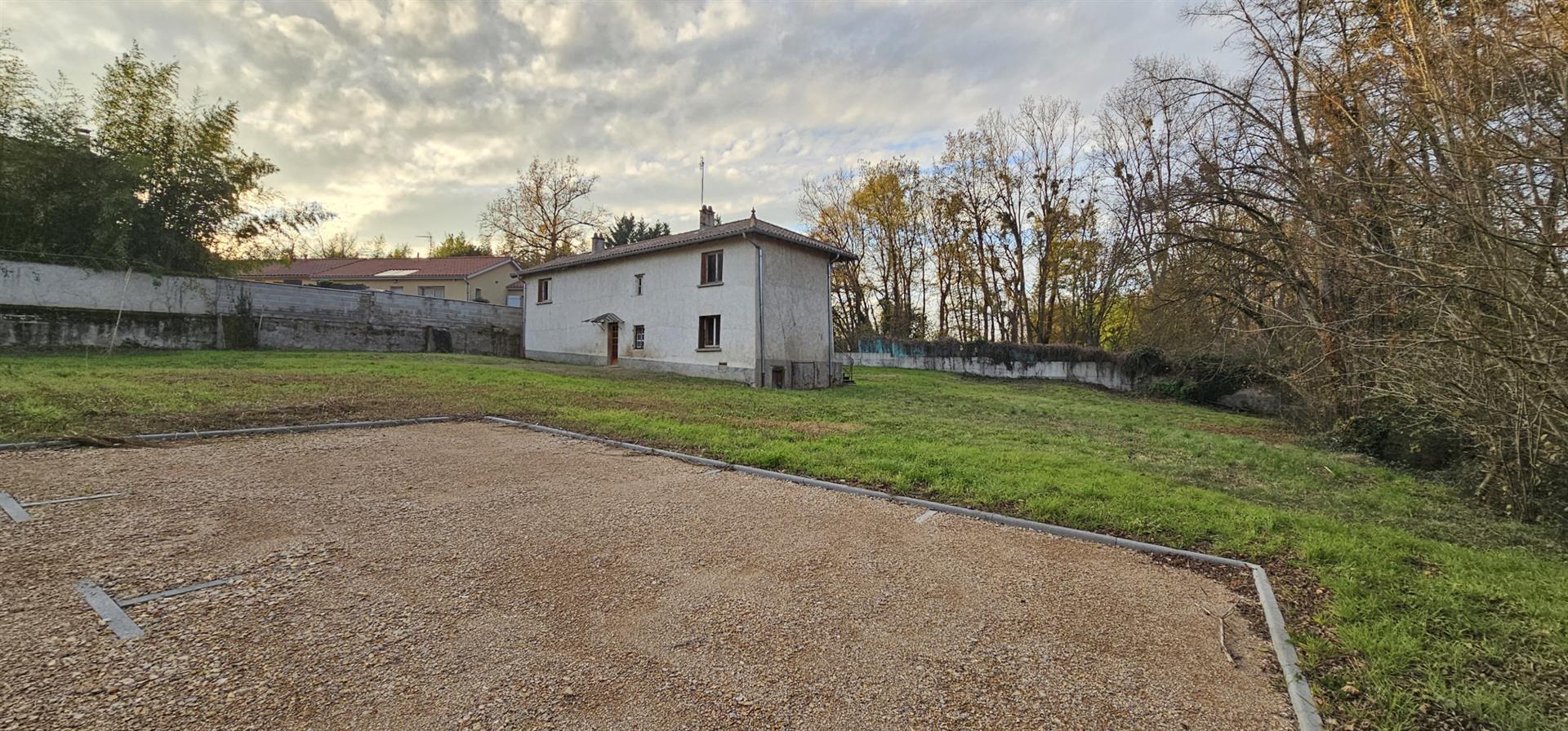 Maison à vendre, 143m², Guéreins