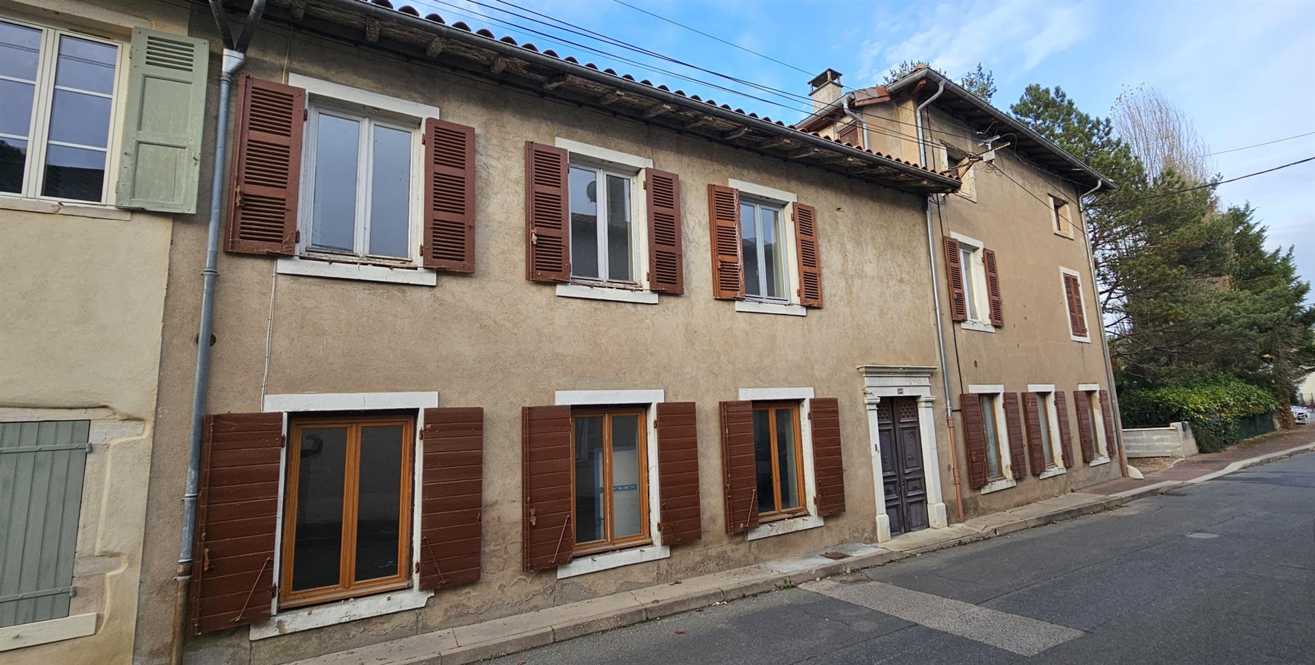 Maison à vendre, 270m², Guéreins