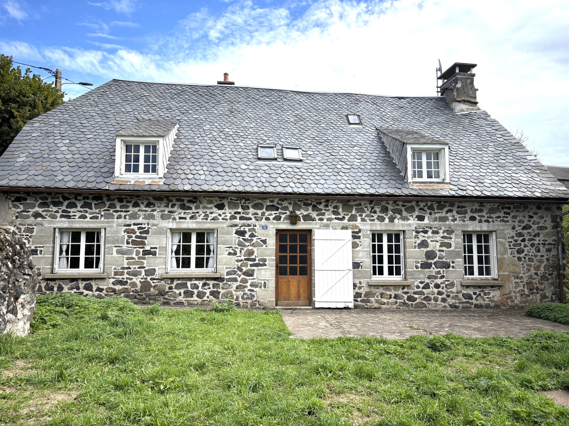 Maison à vendre, 161m², Egliseneuve-d'Entraigues
