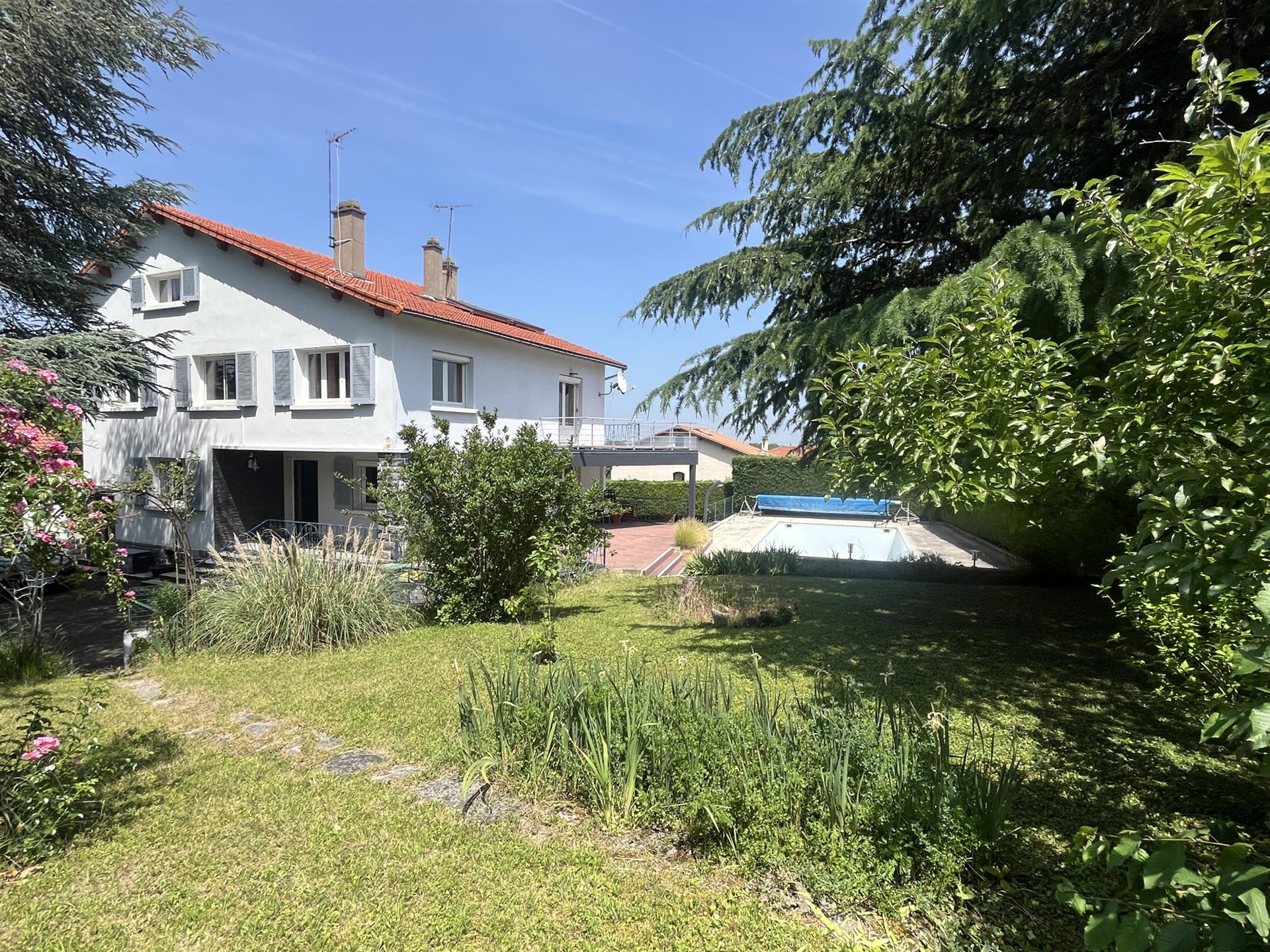 Maison à vendre, 255m², Cébazat