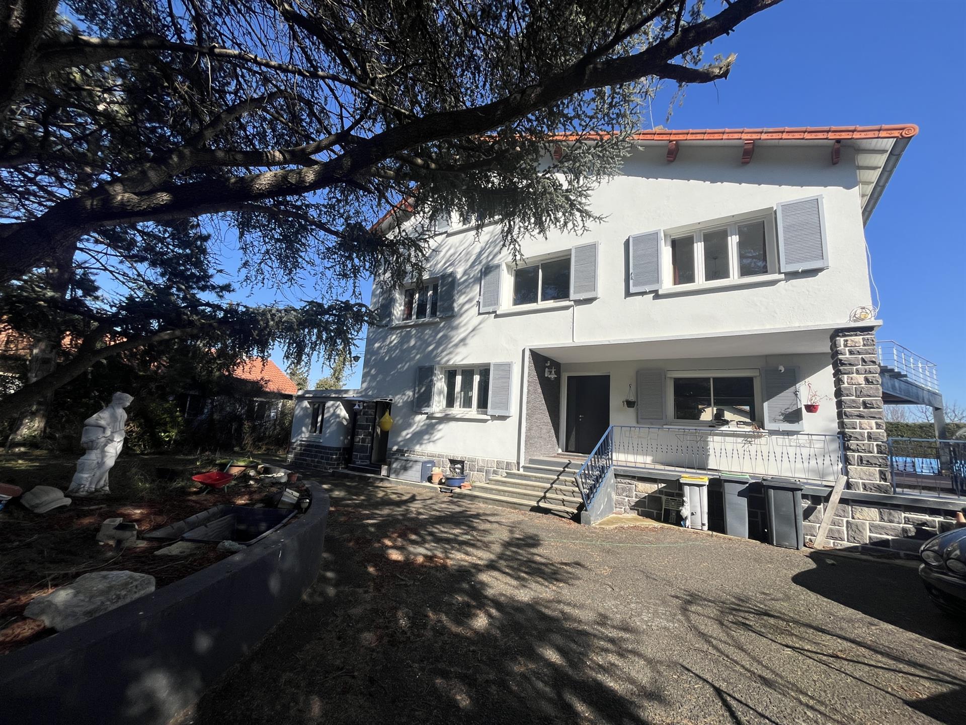Maison à vendre, 255m², Cébazat