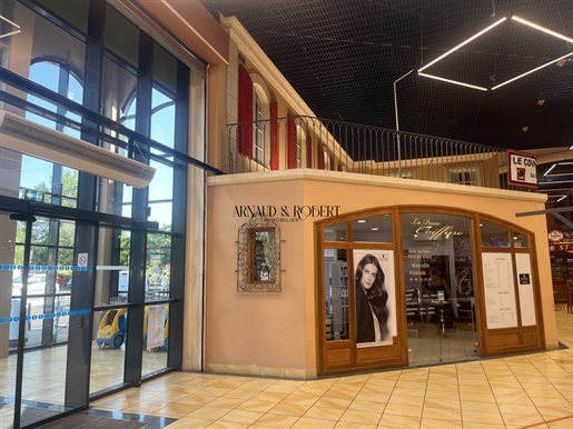 Local commercial 40 m² · à Saint-Romain-en-Viennois · 40 m² · 89 000 €