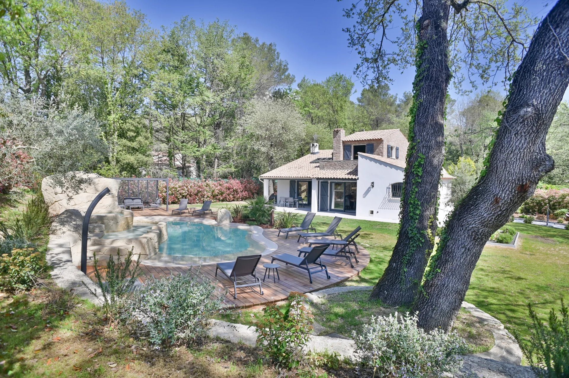 Maison à vendre, 210m², Roquefort-les-Pins