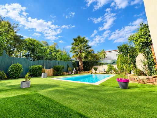 Maison 7 pièces 178 m² · à Saint-Félix-de-Lodez · 178 m² · 355 000 €