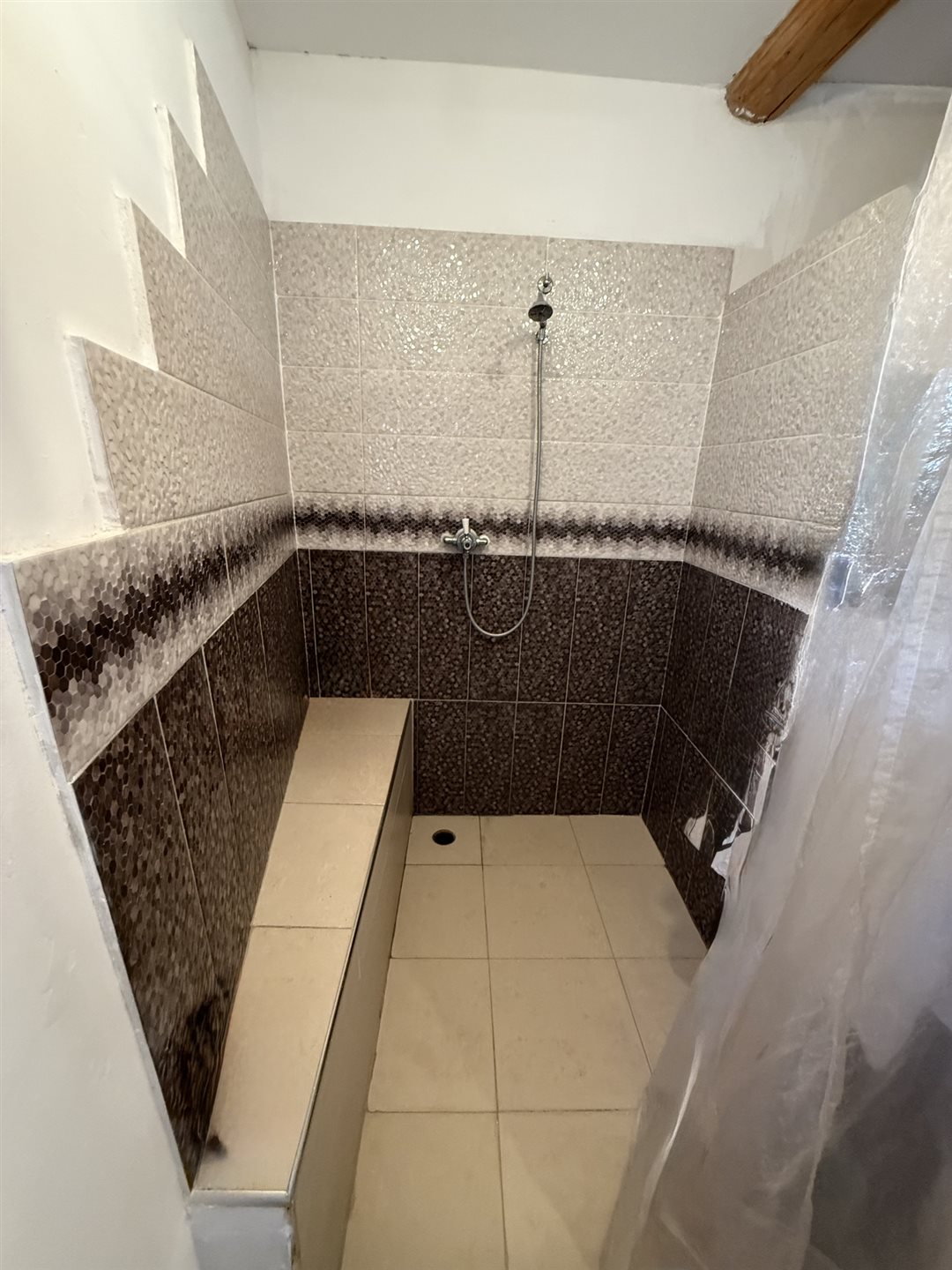Maison à vendre, 110m², Saint-Geniès-de-Fontedit