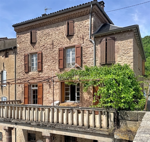 11 pièces 230 m² · à Camarès · 230 m² · 159 000 €